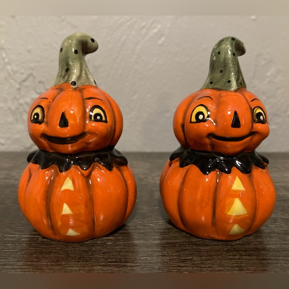 johanna parker Other - Johanna Parker Halloween Pumpkin Salt & Pepper Shakers